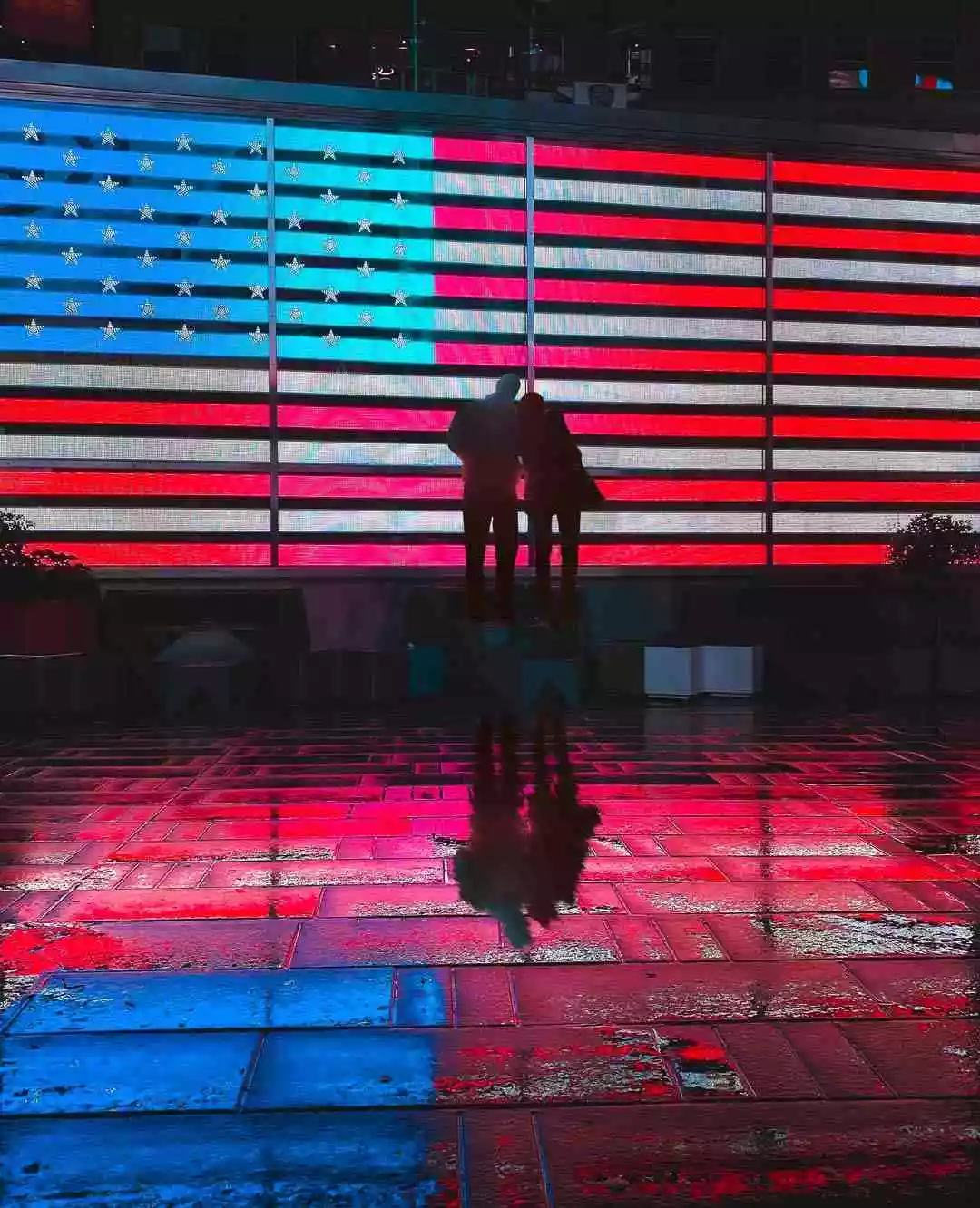 Lighted Flag Mike & Tina